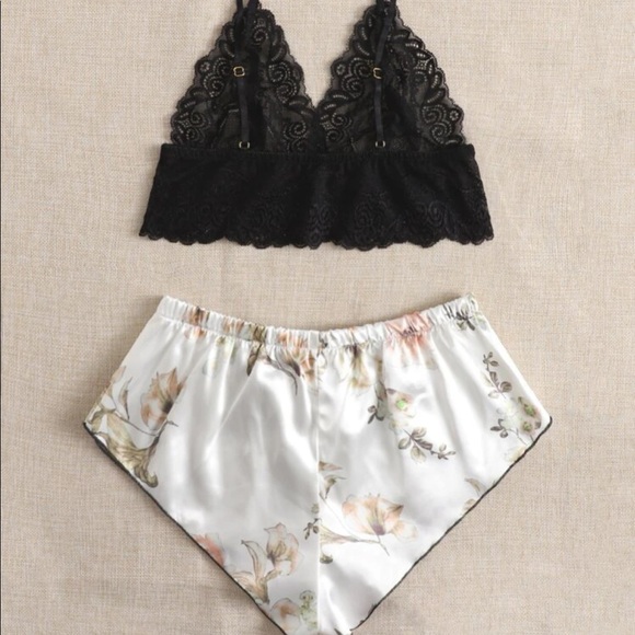 🖤2 Piece Satin & Lace Sleep Set🖤 - Picture 2 of 3